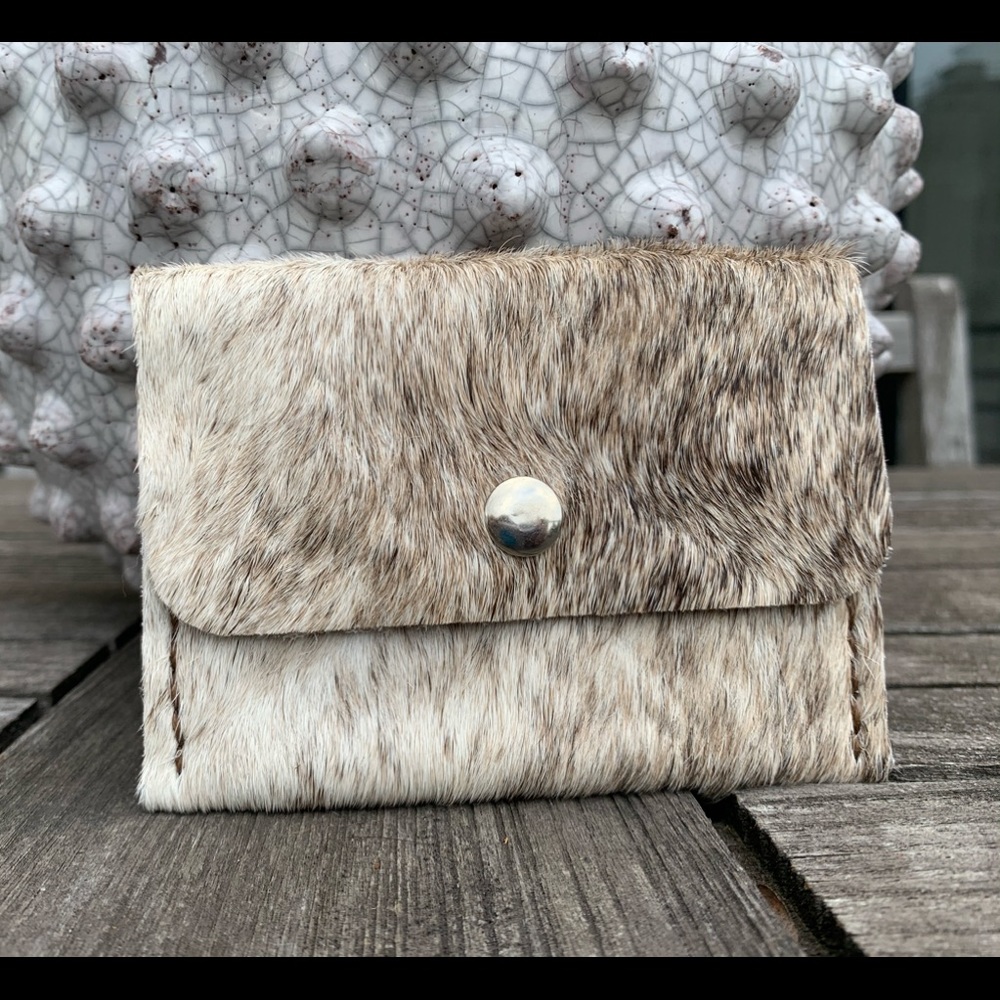 Small cowhide leather wallet